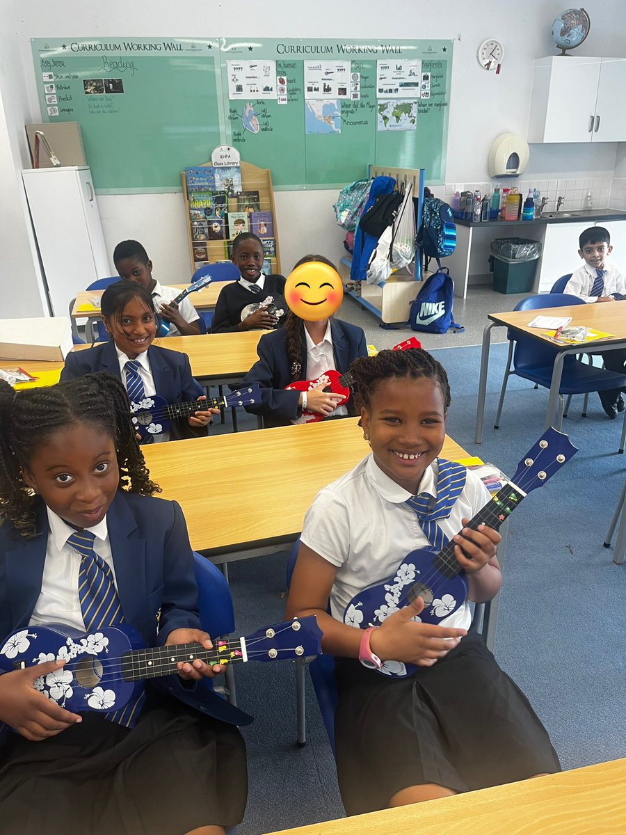 Had a great time in enrichment today learning the ukulele 🎶 <a href="/khpa_d/">KHPAMrsD</a>