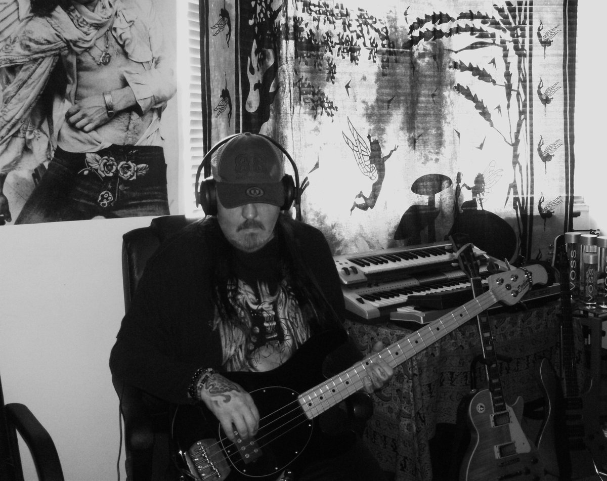 Latent in the studio doing his thing - Evil Kisum - sessions