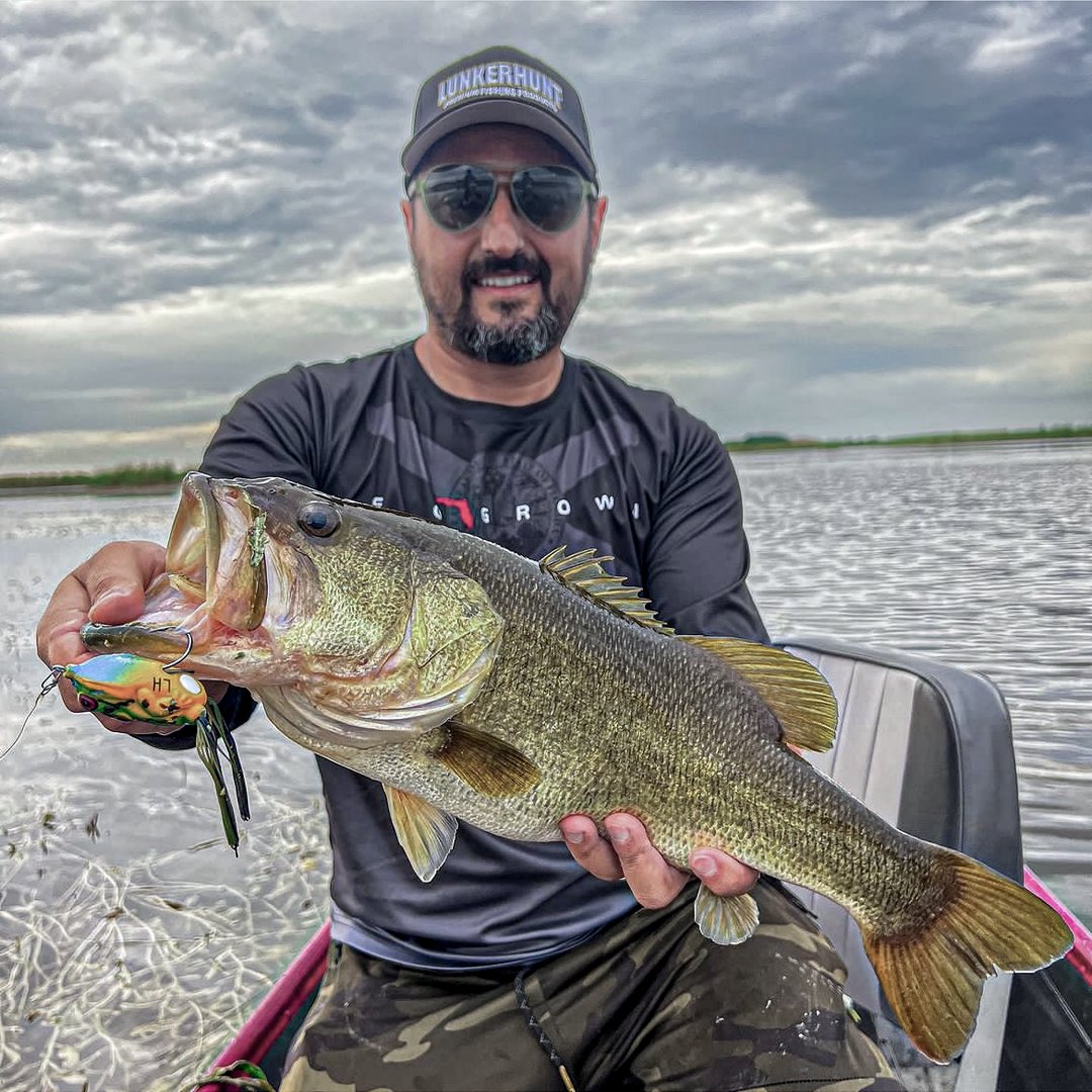 The Compact Frog  - Precision-engineered for maximum efficiency, this sleek lure offers a smaller target for bass. With short skirts, a compact body, and high buoyancy, it's a must for anglers.

#CompactFrog #Topwater #BassFishing