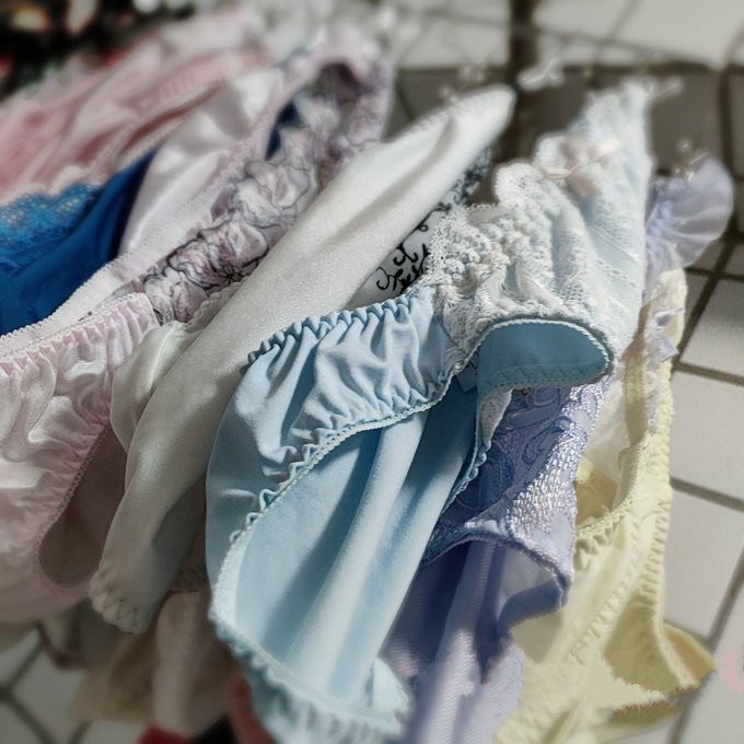 好久沒有發作品  轉推的哥哥太少
#轉推 滿20送原味內褲
#評論區留言
#約會
#伴遊