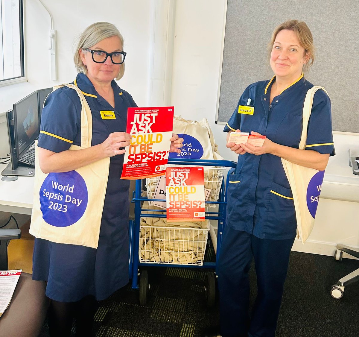 CardiacTeam's tweet photo. Our lead resus practitioner @hutt_emma and patient safety manager Debbie delivering sepsis bags to the staff and the message ‘could it be sepsis’ @bedfordhospital #WorldSepsisDay https://t.co/3UbyJcUVNI