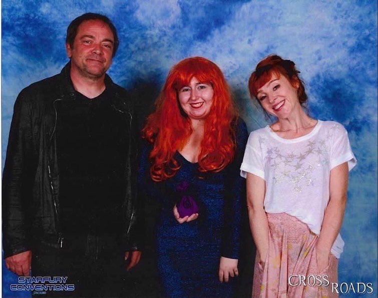 Happy #SupernaturalDay here’s some pics of me and my forever faves <a href="/RuthieConnell/">Ruth Connell ♛</a> and <a href="/Mark_Sheppard/">Mark Sheppard</a> - love em both lots 💜🖤💜🖤xxxxx