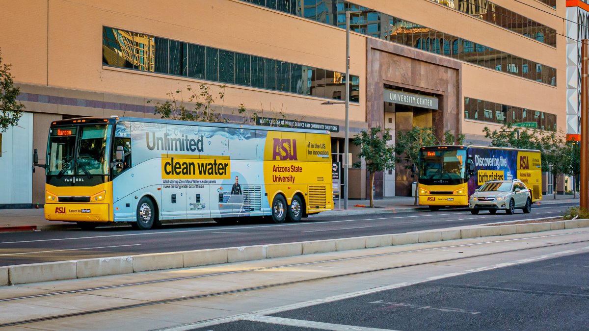 asu2asuShuttles's tweet photo. ATTENTION:๐จDue to a nearby fire, #ASU DPHX campus shuttle stops have been temporarily moved for ๐ pickups/dropoffs:
East-bound: Fillmore St. by Cronkite lot.
West-bound: 1st St. near Cronkite bldg. loading dock.
https://t.co/UCI48XdVf8
@ASU @ASUPolice #SunDevils #DPHX https://t.co/Nc6SIiKRDP