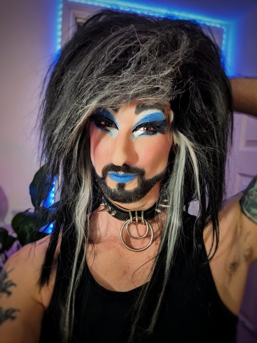 I was really sad yesterday after bad news, water being off in my house for like 8 hours, and having to deal with bigots

But I decided I was gonna stream anyway and you all made me feel so much better while I derped around in Baldur's Gate

Thank you 🥰