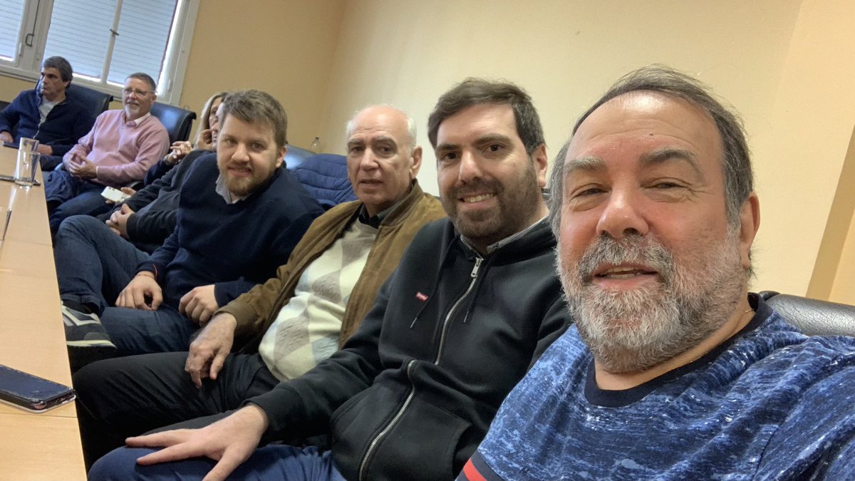 DEPORTEPeronis's tweet photo. Plenario Nacional del Deporte en la #CGT delineando los ejes de la plataforma que llevará a cabo @SergioMassa a partir de diciembre! #FrenteDelDeporte 🚴🤽‍♂️🏊‍♀️🤾⛹️‍♀️⛷️🥋🥊🛼🏑🇦🇷@unionxlapatria https://t.co/Wszg9uzps4