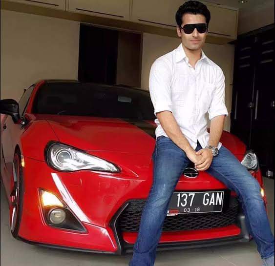 IAmAyeshaFan's tweet photo. Hi Barbie
Hi Ken
Wanna go for a ride?
Sure Ken
๐ gorgeous !!!!
#HarSha #PowerJodi ๐ฅ
#HarshadArora #AyeshaSingh ๐ ๐
#Ayeshians #Harshadmirers https://t.co/X7aEj9ElhE