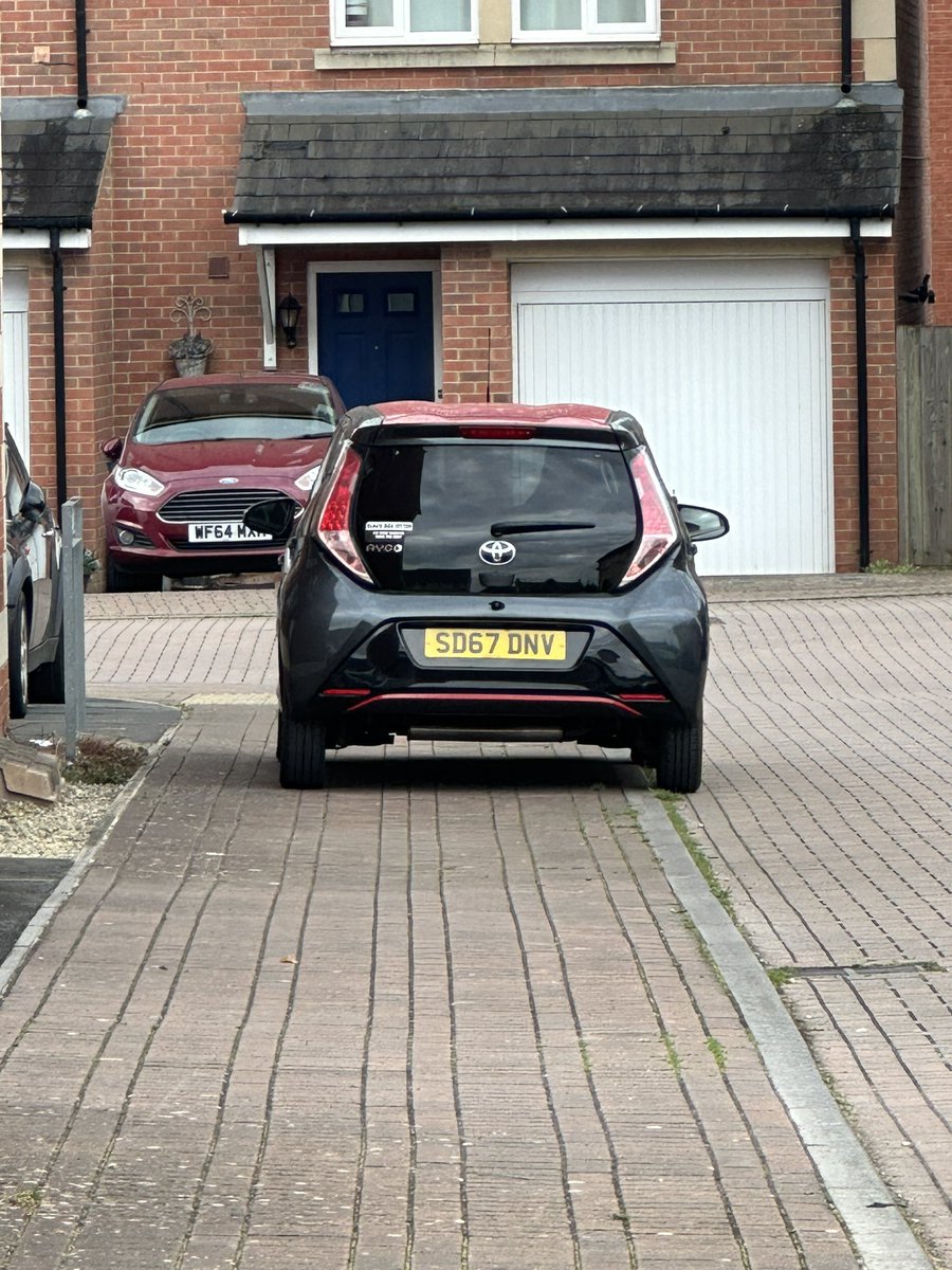 Reg no SD67 DNV parked in Lapwing Road Melksham Wiltshire on Sunday September 10 2023 at 9.29am. Parked too close to the junction, and partially on the footpath, totally obstructing pedestrian access.