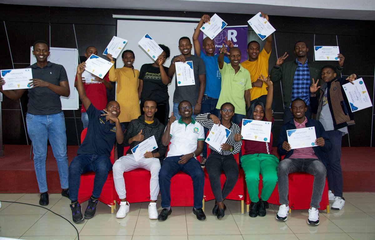 The volunteer training conducted under the #firstaid initiative #Rwanda has concluded successfully, and participants have received certificates of participation. #RoadSafety