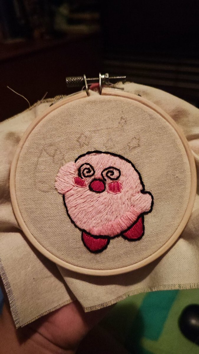 1am_andy's tweet photo. 最近、もう一度、#刺繍 をやってます！こんなふうになってます!　どう思いますか?。💕💕💕　#カービィ　#手作り https://t.co/vir0tpCVrT