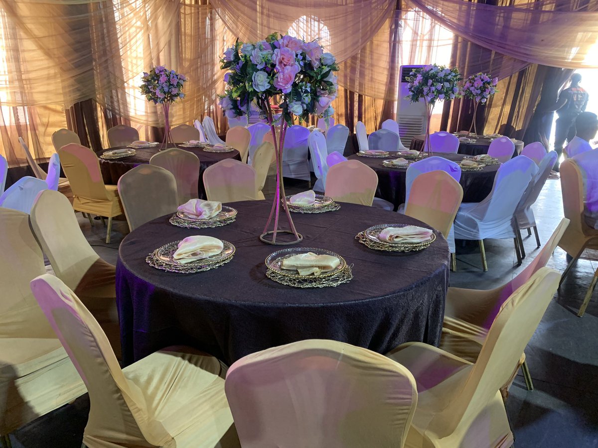atinuke_olamide's tweet photo. @ruffydfire Am am Event planner and decorator. https://t.co/2L4pXE1GiT