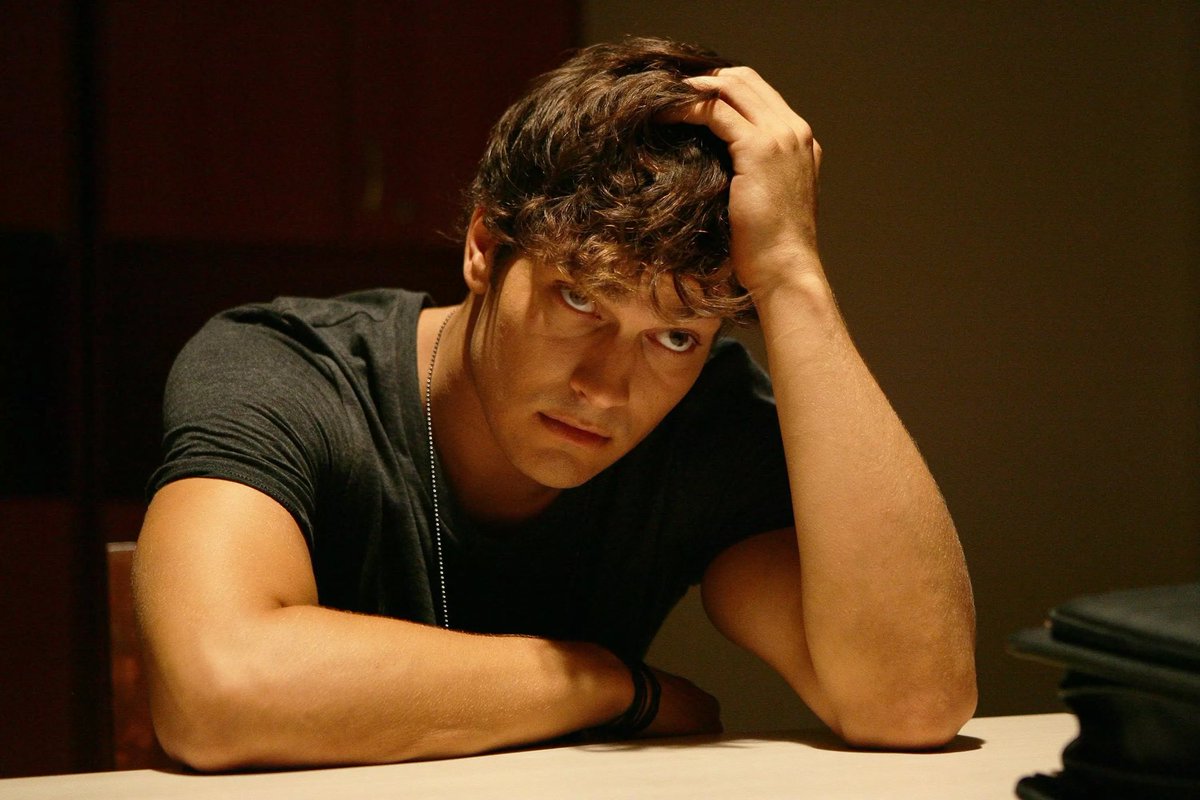 يامان كوبار .. عشرة سنوات✨! 
#Medcezir