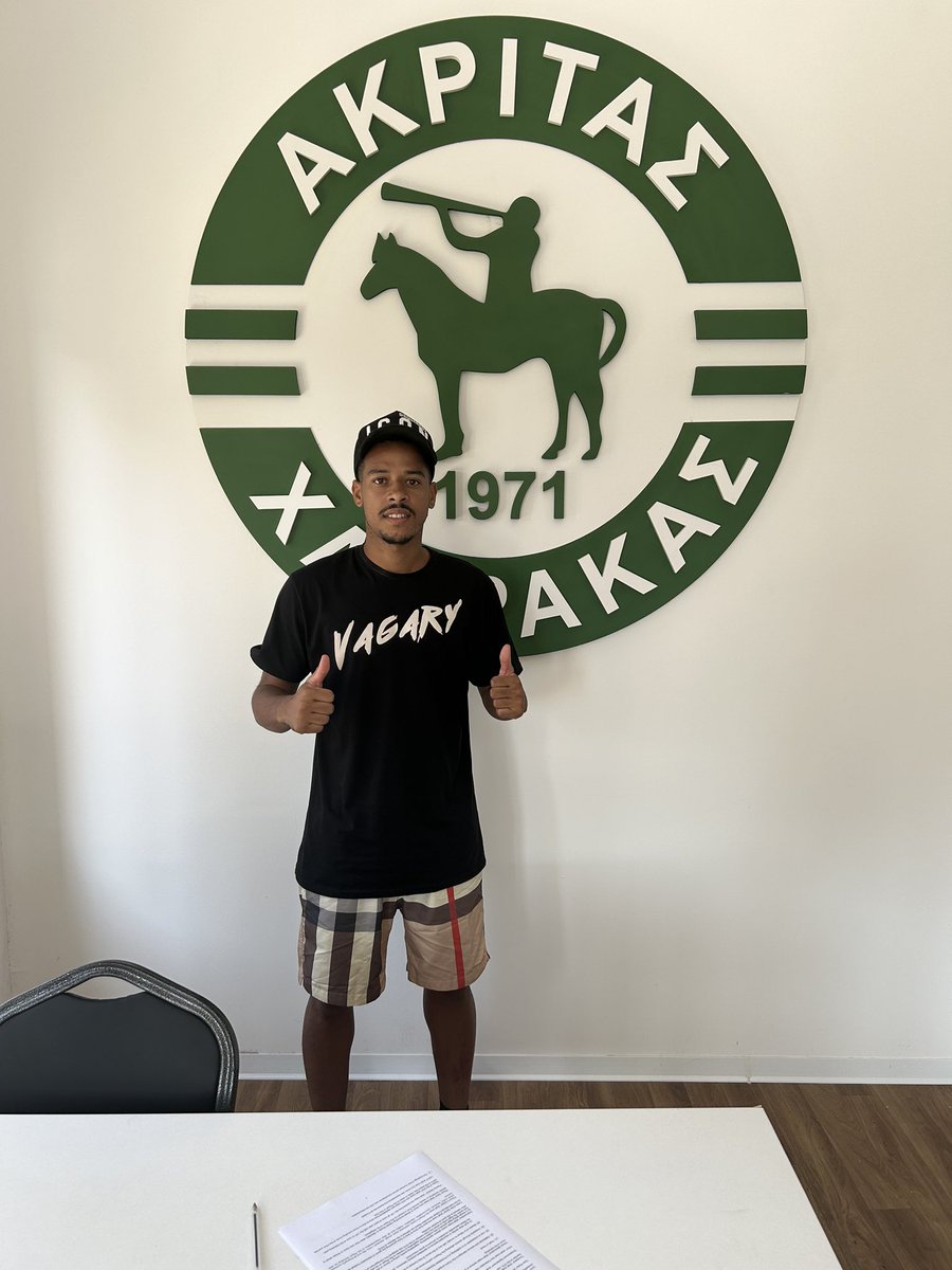 chernoarevalo11's tweet photo. Contento con esta nueva aventura ganas de darlo todo y seguir creciendo 🤍💚🔜 https://t.co/XQWJaCKzHX
