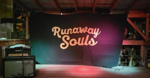 NCRinNA's tweet photo. New Rock Covers:

Runaway Souls @SoulsRunaway cover the song made popular by The Band @TheBandOfficial (originally Marvin Gaye /Holland-Dozier-Holland) Don't Do It #DontDoIt #NewRockCovers #MarvinGaye #TheBand #RunawaySouls

🎧 https://t.co/rD5c3nNWzd https://t.co/fpJHnPQEt7