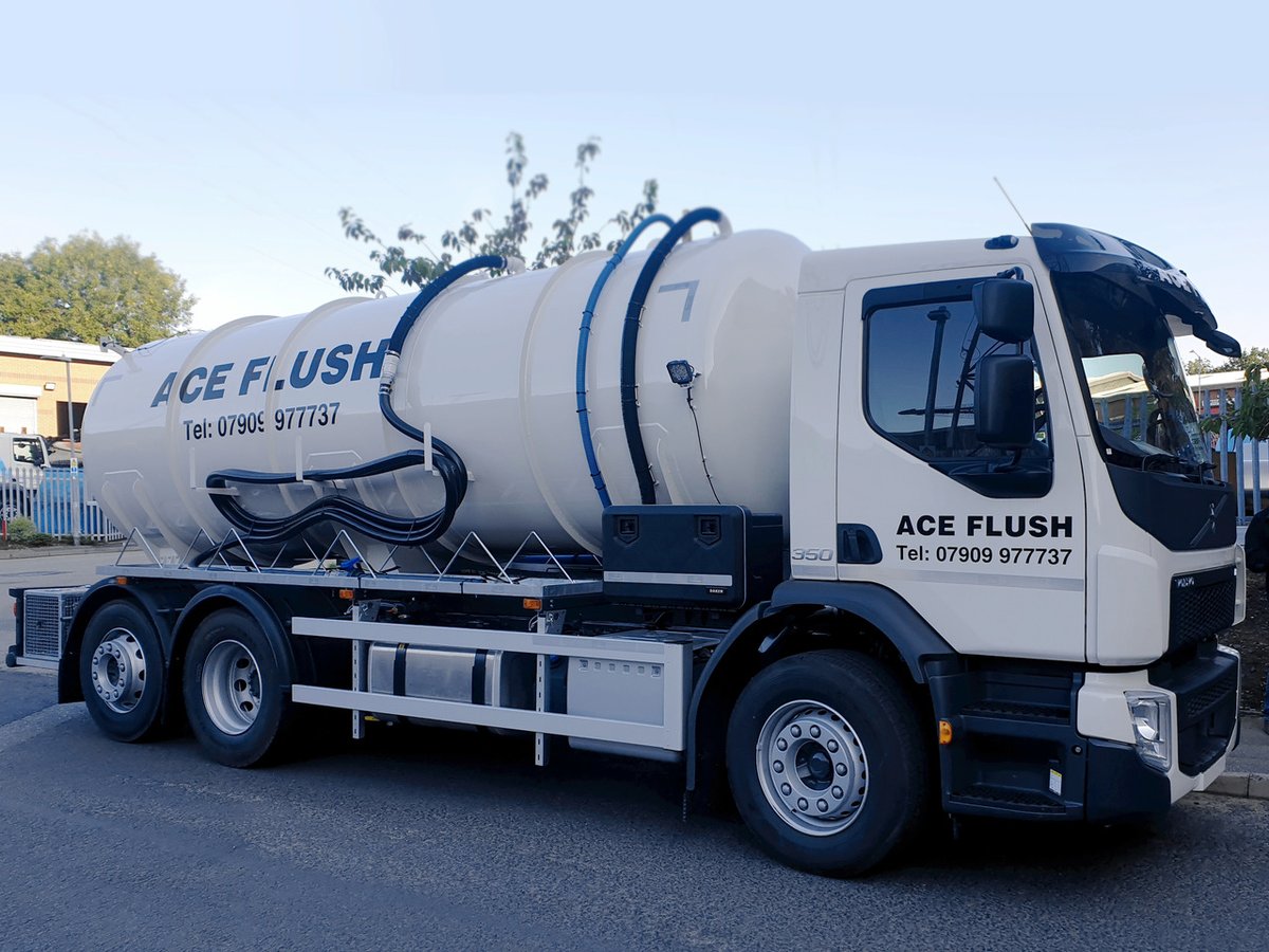 bucksofken's tweet photo. After the success of their first Buckaloo Toliet Servicing Tanker supplied in 2018, Home counties based Ace Flush Facilities decided to go bigger, much bigger in fact - this one a Volvo FE 6x2 based 15,000 litre Cesspool/Toilet Tanker, with all the trimmings! https://t.co/K0pibv1N3J