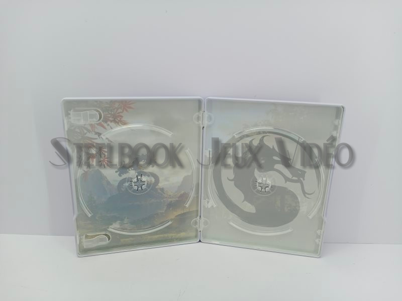SteelbookV's tweet photo. Et en attendant de vous partager mes propres Photos / Vidéos, en voici quelques unes des 2 boitiers #futurepak disponibles pour #MortalKombat1  dont 1 présent dans le Kollector et l'autre offert en bonus de préco. chez Micromania !

Le reste ici ➡️ https://t.co/Jp98e2FcS4 https://t.co/hlCgprR5WV