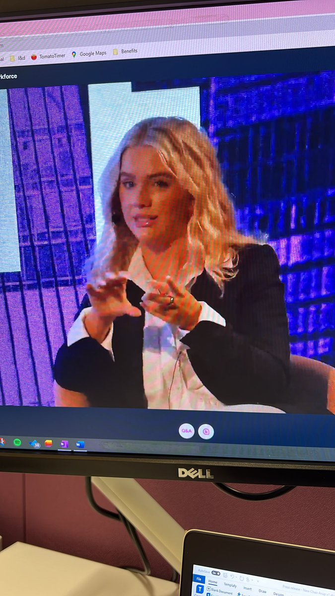 Not the most flattering pic (soz Grace) but inspiring to hear the parallels of self-care and productivity.

<a href="/WeAreUnily/">Unily</a> #Unite23