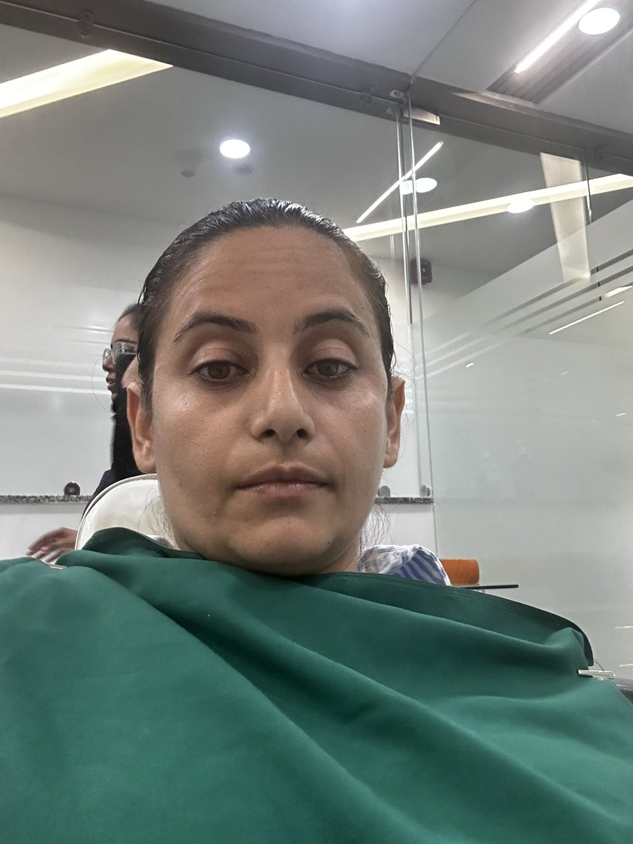 Baaki de kaam baad ch pehlan sehat zaruri e .. 

Had a severe toothache, but had to rush to office immediately after getting the extraction done! 

#DutyFirst
#PoliceWoman