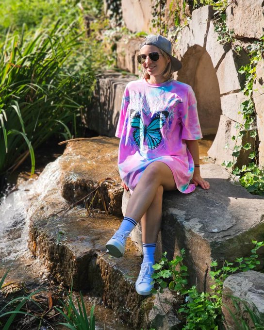 I love Water and nature 😍  #butterflys #capgirl #cap #summervibes #summer #wednesday #streamerin #bloggerin<a href="/tag/butterflys"class="tags">#butterflys</a><a href="/tag/capgirl"class="tags">#capgirl</a><a href="/tag/fashion"class="tags"><span>#fashion</span></a><a href="/tag/dj"class="tags"><span>#dj</span></a><a href="/tag/girl"class="tags"><span>#girl</span></a><a href="/tag/water"class="tags"><span>#water</span></a><a href="/tag/summer"class="tags"><span>#summer</span></a><a href="/tag/cap"class="tags"><span>#cap</span></a><a href="/tag/park"class="tags"><span>#park</span></a><a href="/tag/photography"class="tags"><span>#photography</span></a>