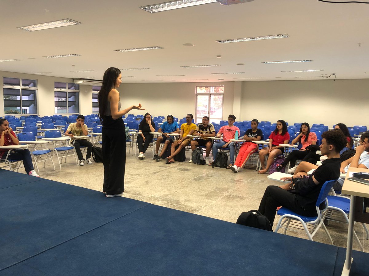 UfcQuixada's tweet photo. Registros do último @poaufc para lembrar que sexta-feira, dia 15, tem mais!! Vai ser na sala multiuso, de 10h as 11h45, com o tema: “Realidade universitária: de aluno para aluno”.

Partiu?!

#ufcquixada https://t.co/jZEMqeG7mW