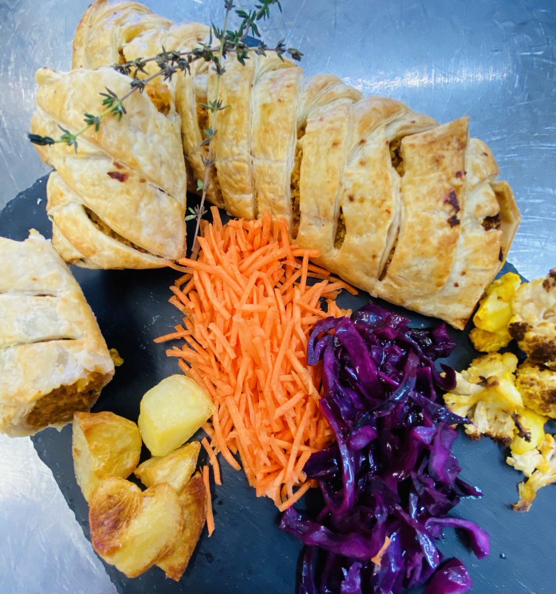 liz Colbourne tweet media