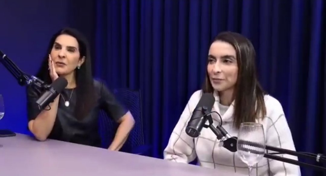 Tão nojenta quanto a fala do Rica Perrone é a cumplicidade e reforço destas duas aprendizes de Lêda Nagle. Em caso de processo elas também deveriam ser inseridas na ação penal. Nojo !!! Talita Galhardo e Vanessa Riche 🐴🐴