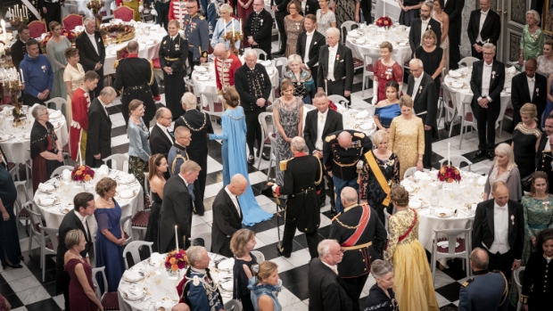 Invitationen er på vej: To unge sydslesvigere skal alligevel til prins Christians fødselsdag -  fla.de/l/62300