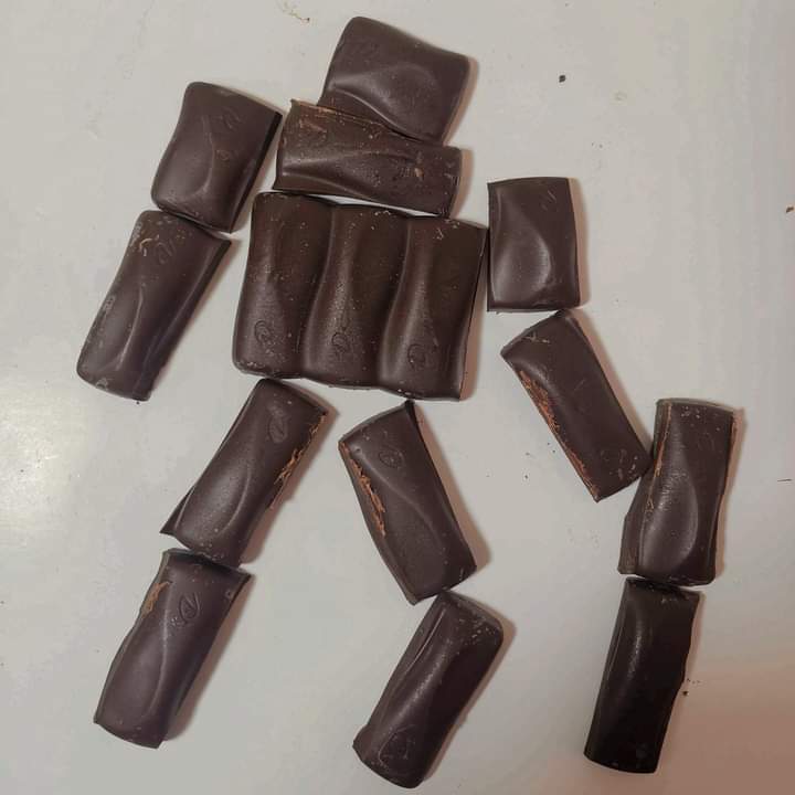 HEM_LeoSun's tweet photo. 🍫 Happy #InternationalChocolateDay!
😋 Sweet Guess: Which hero is this? https://t.co/vO8KMYXwhC