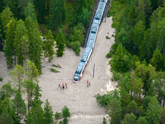jakobfsteiner's tweet photo. impressive example from today in tirol on how forests are not necessarily a safety net for infrastructure against debris flows (photos @zeitungsfoto) https://t.co/XZVyvjMczY