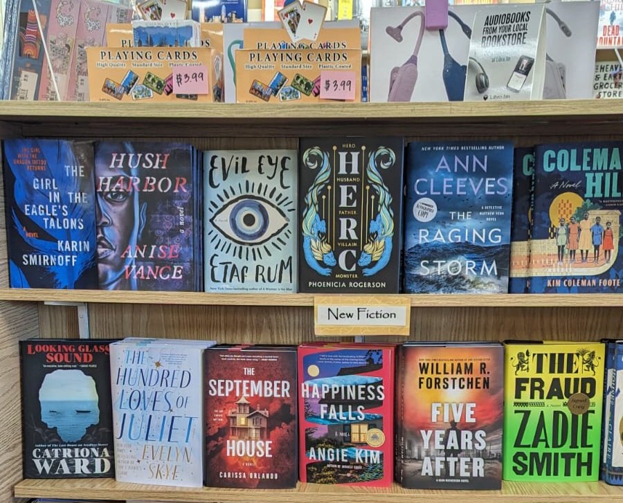 anisevance's tweet image. One of my favorite things is when friends spot #HushHarbor at great bookstores and send me pics. This one is from Charlotte's @ParkRoadBooks! Thank you all for featuring Hush Harbor alongside such great titles! (... check out Coleman Hill if you haven't yet!)