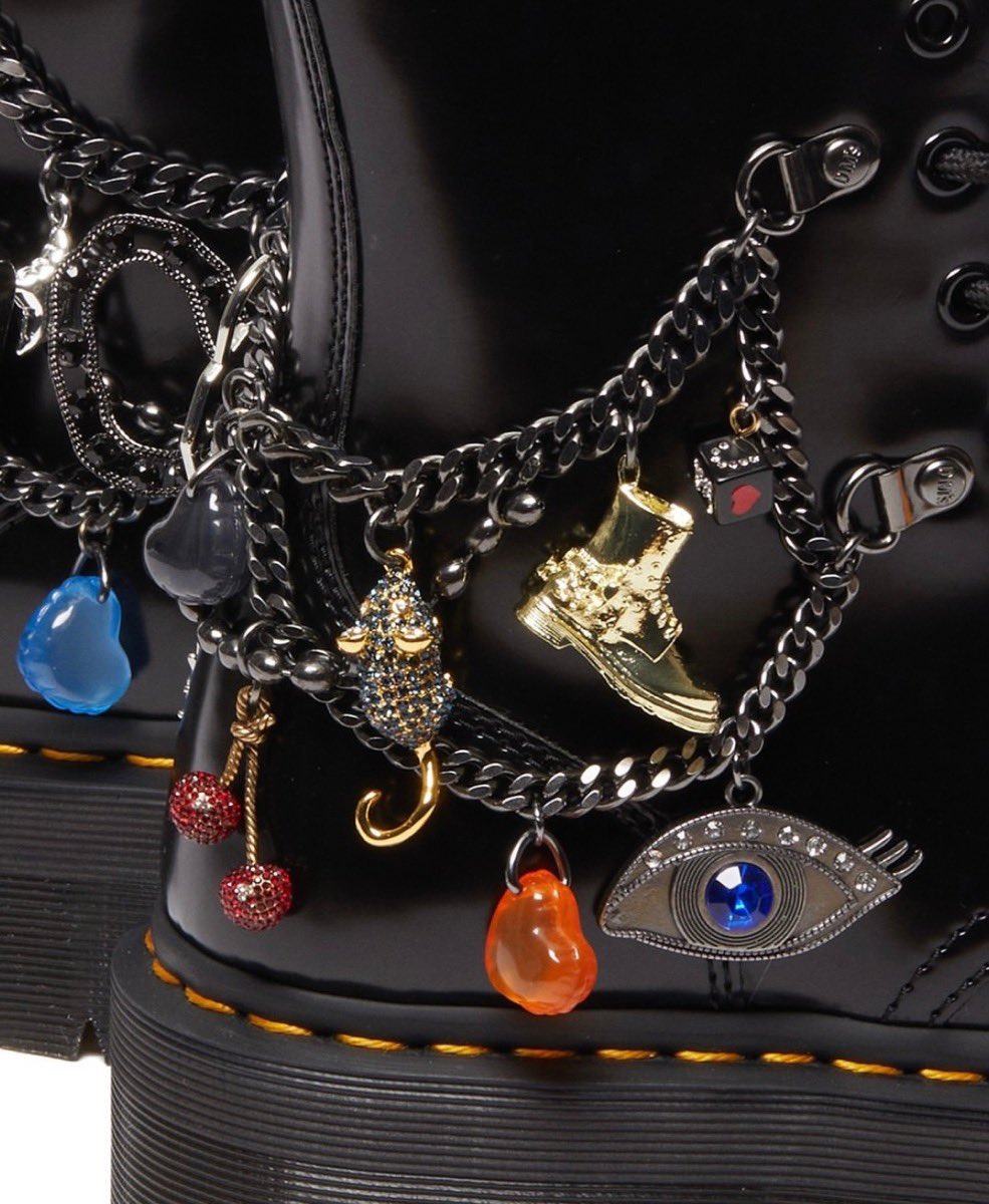 最終お値下げ！Dr. Martens×MARC JACOBSコラボブーツ ドクターマーチン X マーク ジェイコブス”コラボブーツが発売