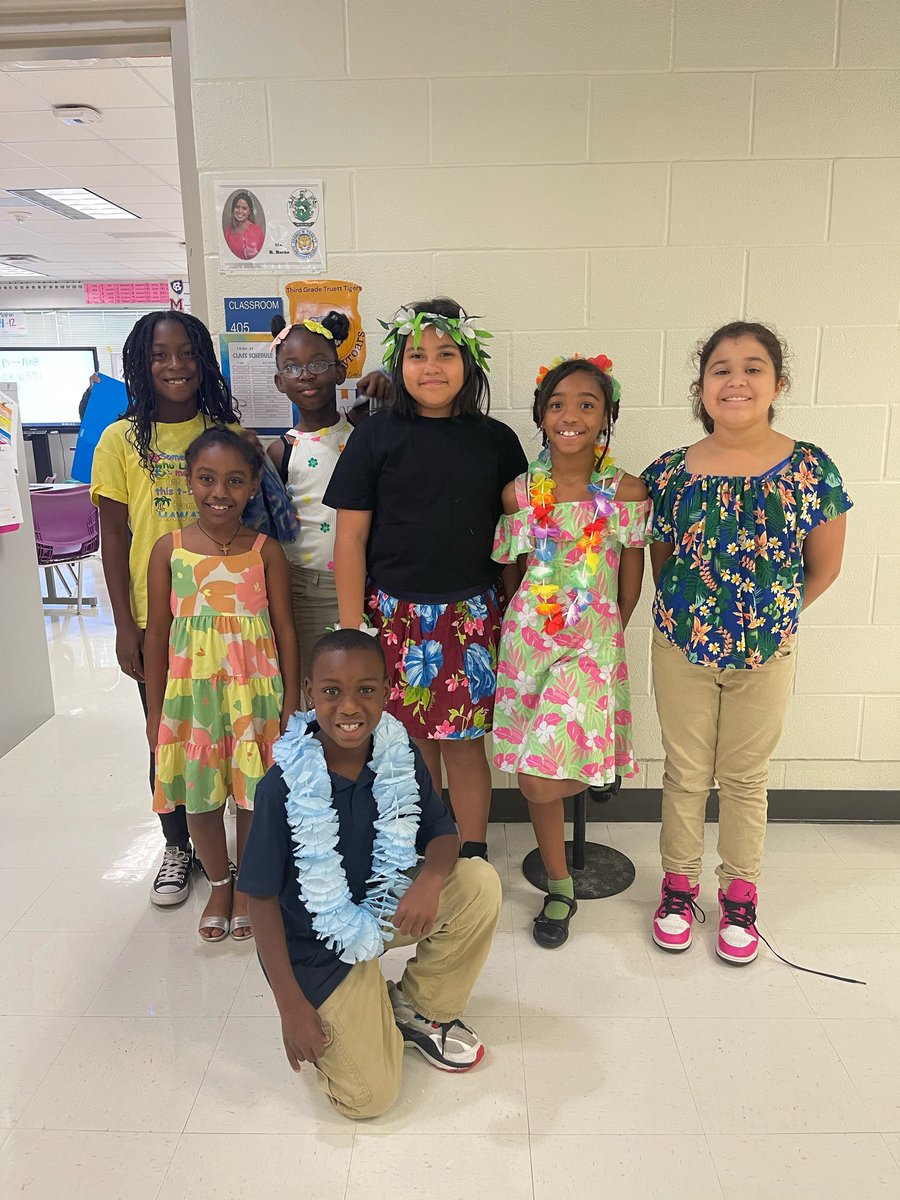 ProfeHernandez2's tweet image. Attendance Matters at G. W. Truett! #AttendaceMatters @Padilla_AA @GabrielleMErvin @JackieMarieRod @ACEDallasISD