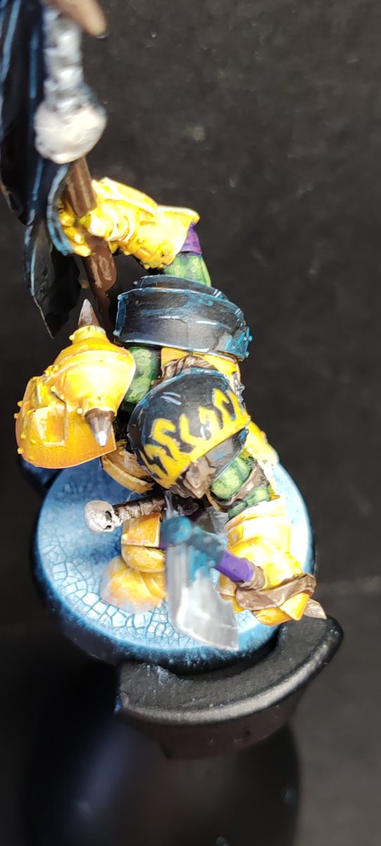 Farbencio's tweet photo. Ando perdido sin los directos...pero no dejo de pintar😅 Aquí os dejo el Orko de la #miniofthemonth . Espero que os guste el freehand, que no estoy acostumbrado. #WarhammerCommunity #warhammer https://t.co/tRkdZxQuUE