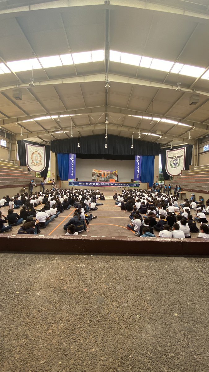 cammi_ac's tweet photo. #WelcomingWeek2023 🌎
Hoy en la obra de teatro ‘María y la ferrovija historia de los errantes arenosos’ 
protagonizada por el colectivo Maíz Memoria para las infancias en el Instituto Queretano Marista San Javier. 🎭
@WelcomingUSA @SinFronterasIAP @asmovilidad @EspacioMigrante https://t.co/V2M45PzhBK