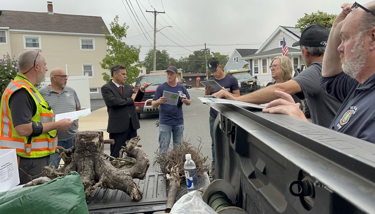Kicking off <a href="/TheCityofMalden/">City of Malden</a> fall tree planting season! Thank you to <a href="/MassDCR/">MassDCR</a> for the 100K grant to support <a href="/MaldenTrees/">Christopher Rosa</a> efforts to plant trees in some of our least forested areas.