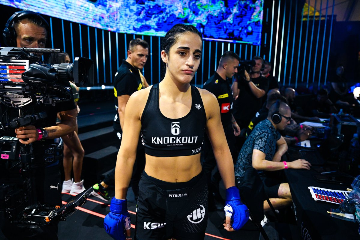 sandrasuccar_'s tweet photo. In the chaos of the cage, the true fighter finds their calm. It's not about the storm, it's about the serenity within it. https://t.co/hbTcGSmnmS