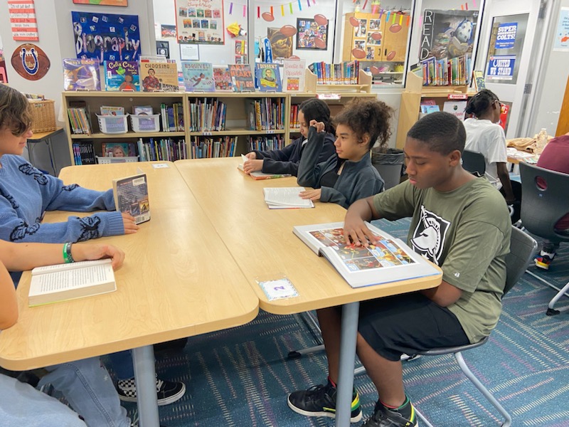 HarrHillSIPA's tweet photo. Our 6th graders are enjoying some time in the Media Center today! #HHReads #HHLightning https://t.co/X8PoL2Ut0c