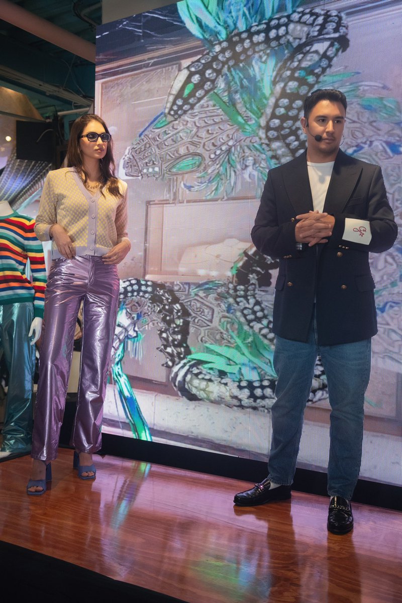 VB_VictorBlanco's tweet image. Día de prensa en #Colombia. De la mano de @soydinamic y #nextlevelmedia. Gracias a todos por el cariño y por atender a este evento sobre mi trabajo y carrera. Gracias Bogotá! 🩵💚