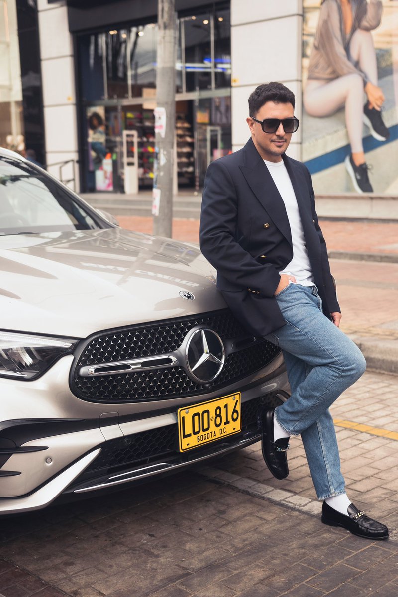 VB_VictorBlanco's tweet image. Día de prensa en #Colombia. De la mano de @soydinamic y #nextlevelmedia. Gracias a todos por el cariño y por atender a este evento sobre mi trabajo y carrera. Gracias Bogotá! 🩵💚