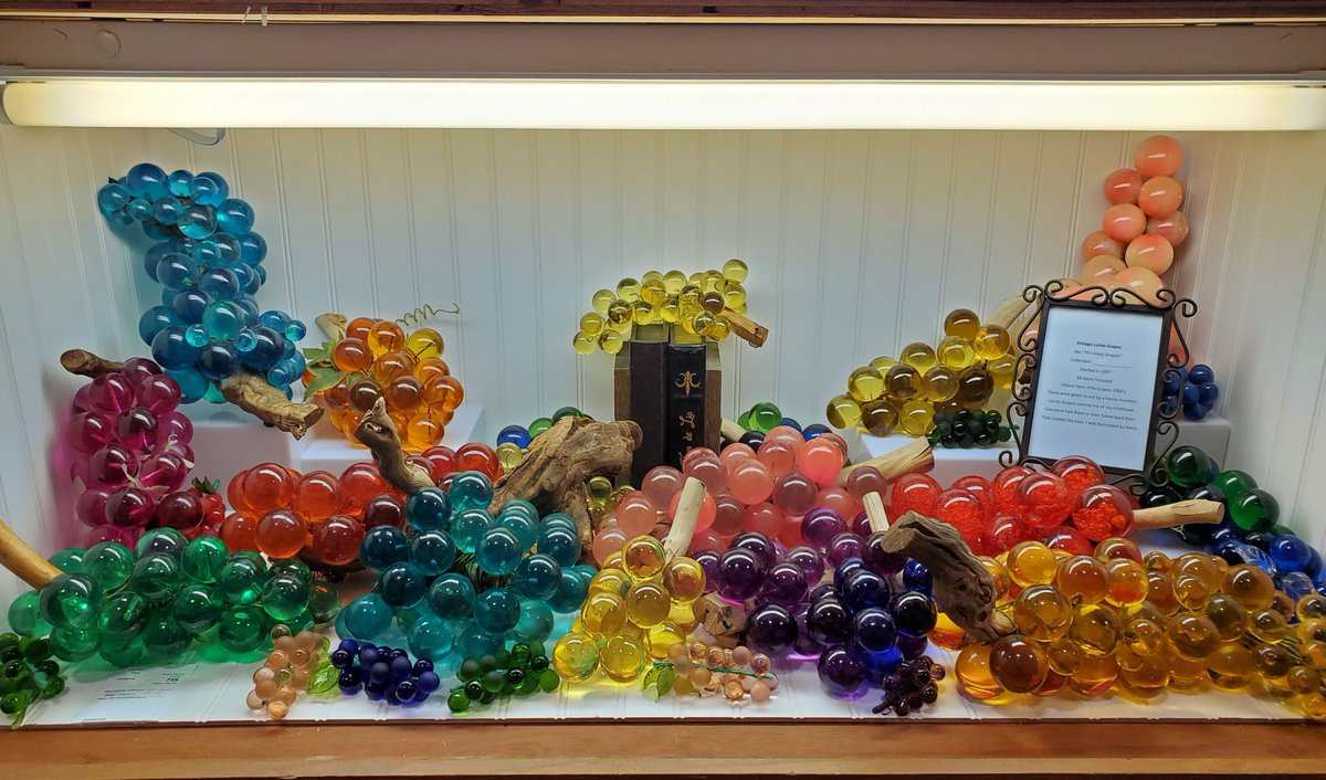 See these awesome vintage lucite grapes 🍇 aka glass grapes @AVFairgrounds Sept 22nd thru Oct 1st. #vintage #glassgrapes #lucite #1970s #kitch #decor #Collections