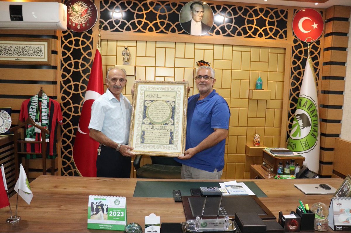 karsutbir's tweet photo. İlçe Müftümüz Dr. Sırrı Fuat ATEŞ hocamız Birliğimizi ziyaret ederek bizi onure etmiştir. İlçe Müftümüz Sayın Sırrı Fuat Ateş’e, Berat Kolay ve Mustafa Türk hocamıza nazik ziyaretleri için teşekkür ederiz. https://t.co/GmQKOX5hXm