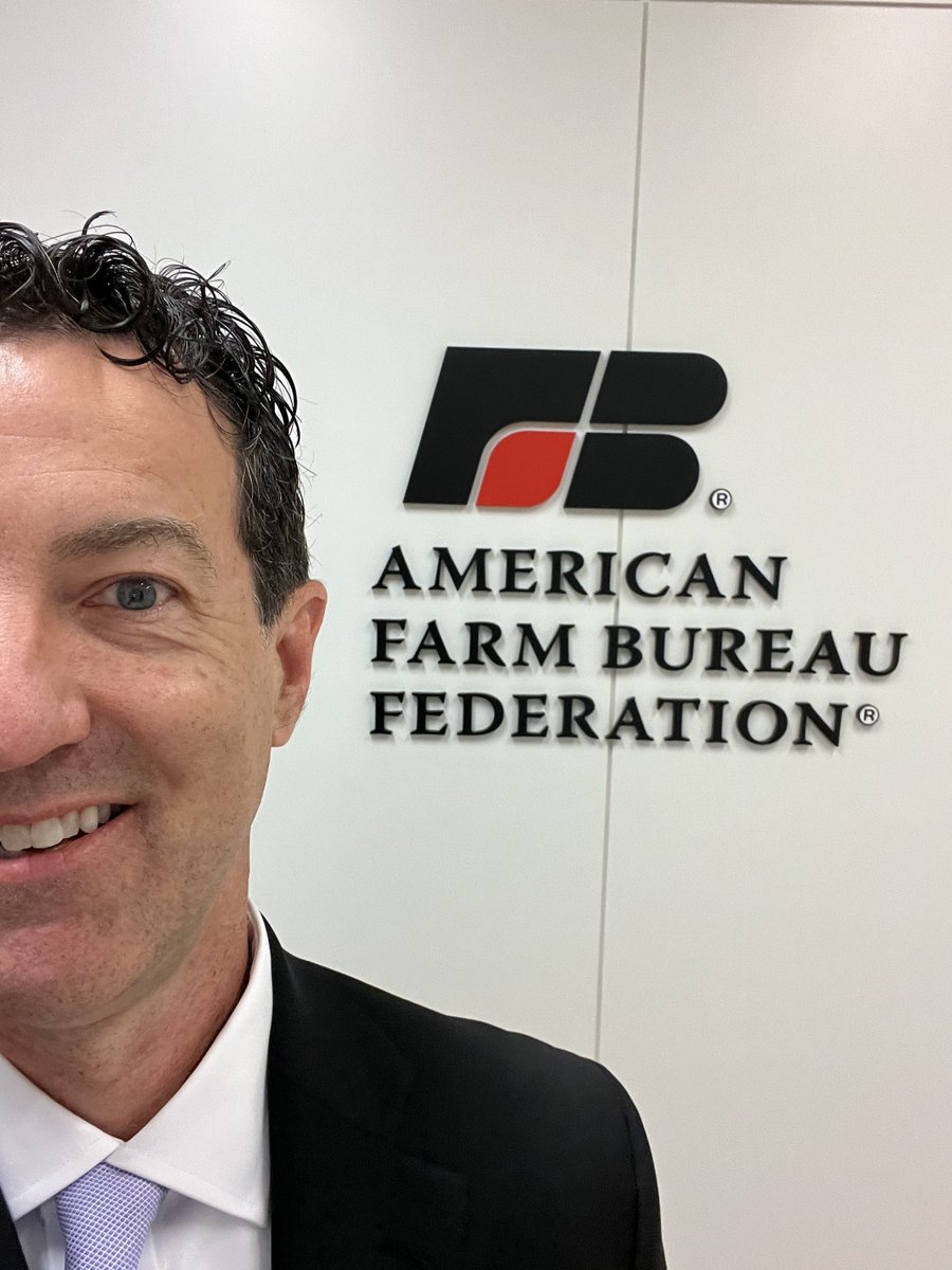 NathanWhitaker's tweet photo. Hello, @FarmBureau! #turfproducers https://t.co/SsrCPuRkvU
