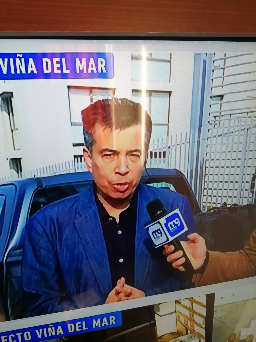 Enrique200094's tweet photo. Este farandulero y corrupto, que fue concejal mientras la alcaldesa #Reginato otorgaba permisos truchos a constructora #Reconsa y otras, diciendo que "después busquemos responsables, no ahora". #Kandinsky. #Dunas https://t.co/TxrUJyfZLm