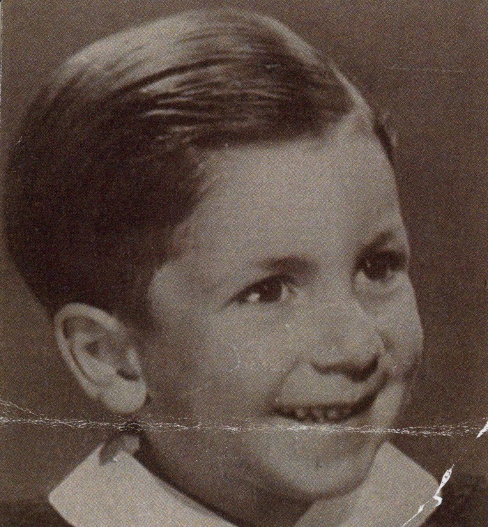AuschwitzMuseum's tweet photo. 13 September 1937 | A French Jewish boy, Michel Beniacar, was born in Paris.

He arrived at #Auschwitz on 4 July 1944 in a transport of 1,100 Jews deported from Drancy. He was among 479 of them murdered in gas chambers after the selection. https://t.co/d07zYHSW4b