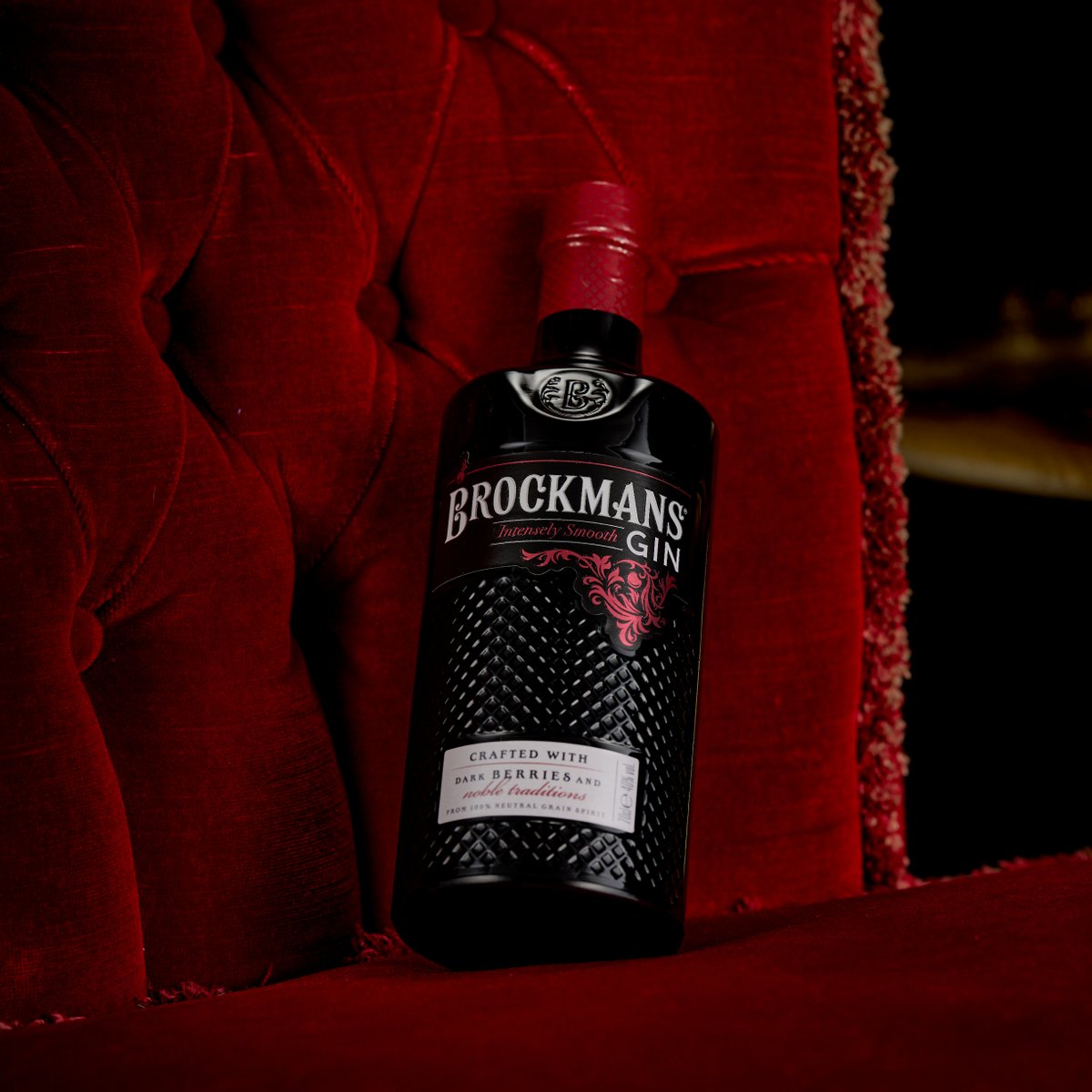 BrockmansGin's tweet image. Explore the elegance of eccentricity and revel in the enchanting charms of the Properly Improper. 

#TheProperlyImproperGin