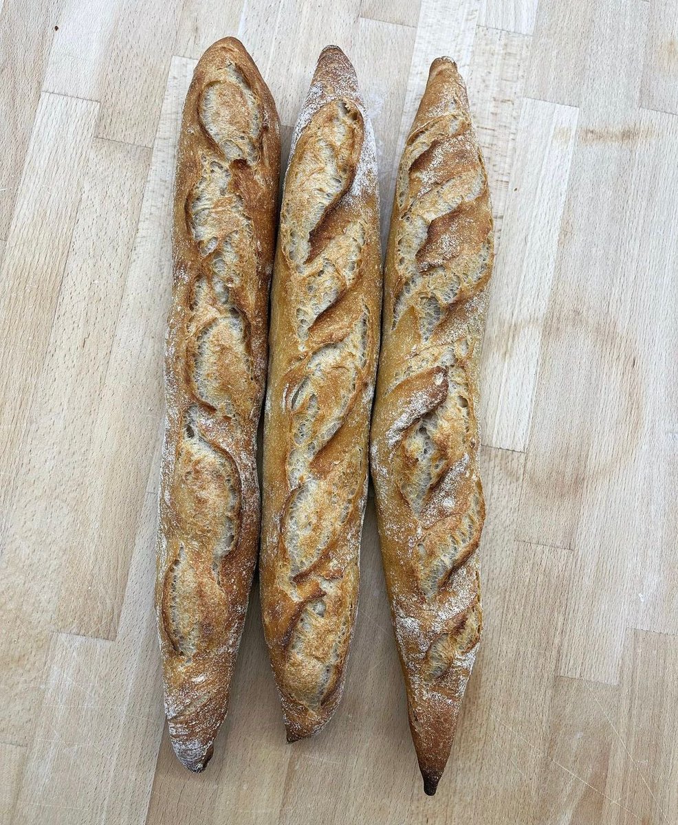 artisanschool's tweet image. India sent us this nice baguette pic from the #microbakery course