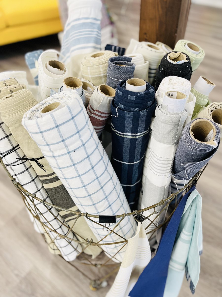 sewyeahquilting's tweet photo. Need a little something extra added to your dining room? This toweling would make PERFECT napkins, table runners, or even placemats!
#sewingproject #quilting #kitchenproject #kitchendiy https://t.co/rwdLRfaG90