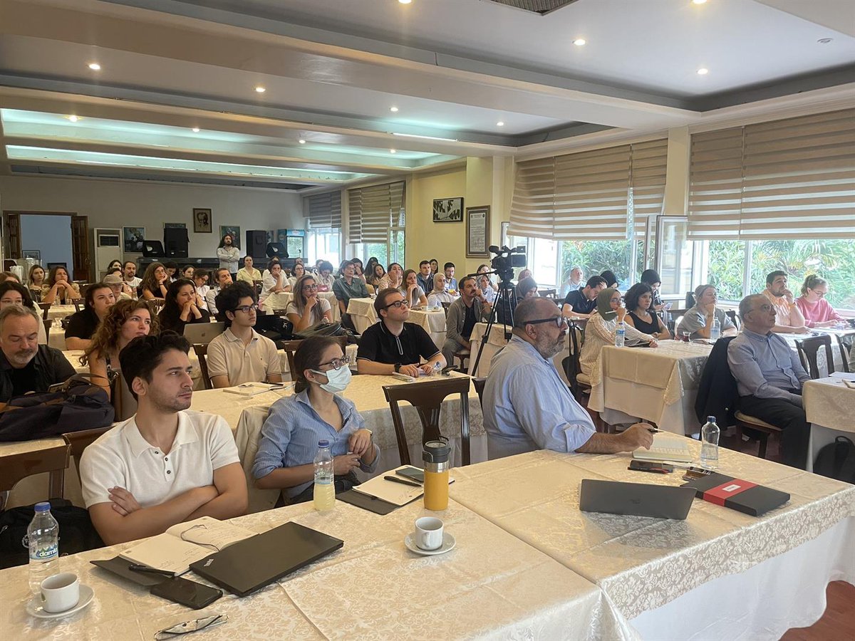 istuniresmi's tweet photo. INFLAM-IST platformundan Prof. Dr. Ahmet Gül ve Prof. Dr. M. Batu Erman tarafından düzenlenen ve “Nanokorlar” konusunda öğrencilere ve araştırmacılara yönelik gerçekleştirilen “2023 İstanbul Workshop on Nanobodies” çalıştayı Üniversitemiz Baltalimanı Sosyal Tesisleri’nde gerçekleşti.

Detaylar haberimizde 👉 https://t.co/s2dE9Wju3r