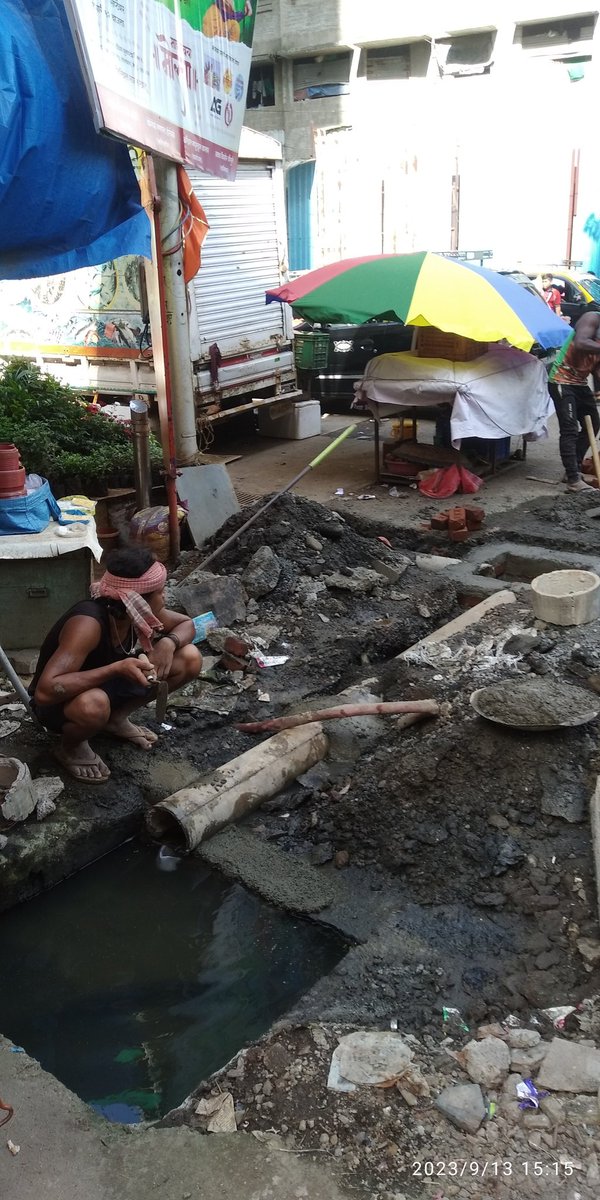 Abbaschatriwala's tweet photo. @mybmcWardE @ImranSopariwa51 @mybmc @CMOMaharashtra @MadanpuraC @mid_waytimes @psamsad111 @Petition_Group @v_mumbadevi @MumbadeviPraja @JaihindSattar cosmetic repair BY #Eward sewage drainage overflow pipe in @mybmcSWD storm water line. #mumbaikar Suffer #Dengue #malaria? helping #Pharmalobby? @mieknathshinde no cleaning of drianage line? #mhada #Ghorapdev #Mumbai33 @IASassociation guide ur memberS
@AUThackeray
@iitbombay #sos https://t.co/zzNcXp3hay
