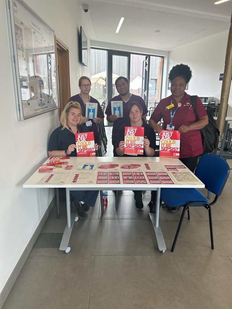 huntanne's tweet photo. Our wonderful #PhysicalHealthTeam raising awareness of #Sepsis in our #MentalHealth and #LearningDisabilty in-patient units @HPFT_NHS #WorldSepsisDay #hpftnursing Just ask: could it be sepsis? https://t.co/9YTasTPwZr