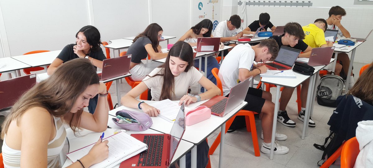 CCMiramadrid's tweet image. ¡Segunda semana, misma emoción! 🎉

Aunque ya estamos en nuestra segunda semana del curso 23/24, queremos darles una cálida bienvenida. 😊
Sigamos trabajando juntos para un año lleno de logros y aprendizaje. 💪📚

#colegiomiramadrid #miramadrid #googlereference #JuntosSomosFuturo